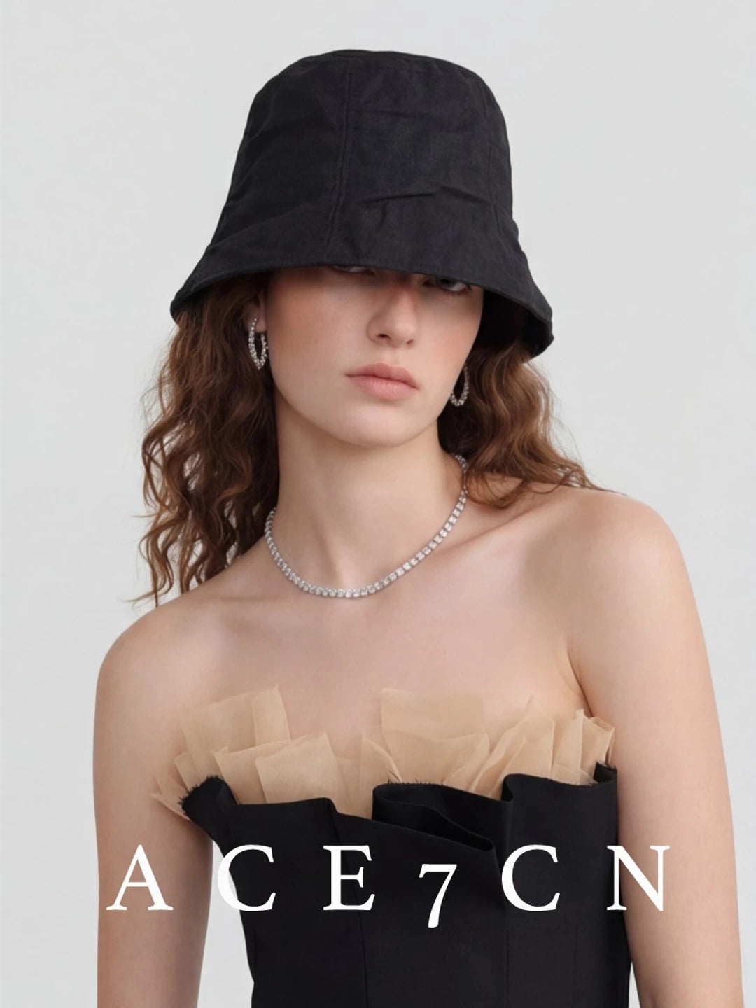Hand-Pleated Cotton Bucket Hat — ACE7CN