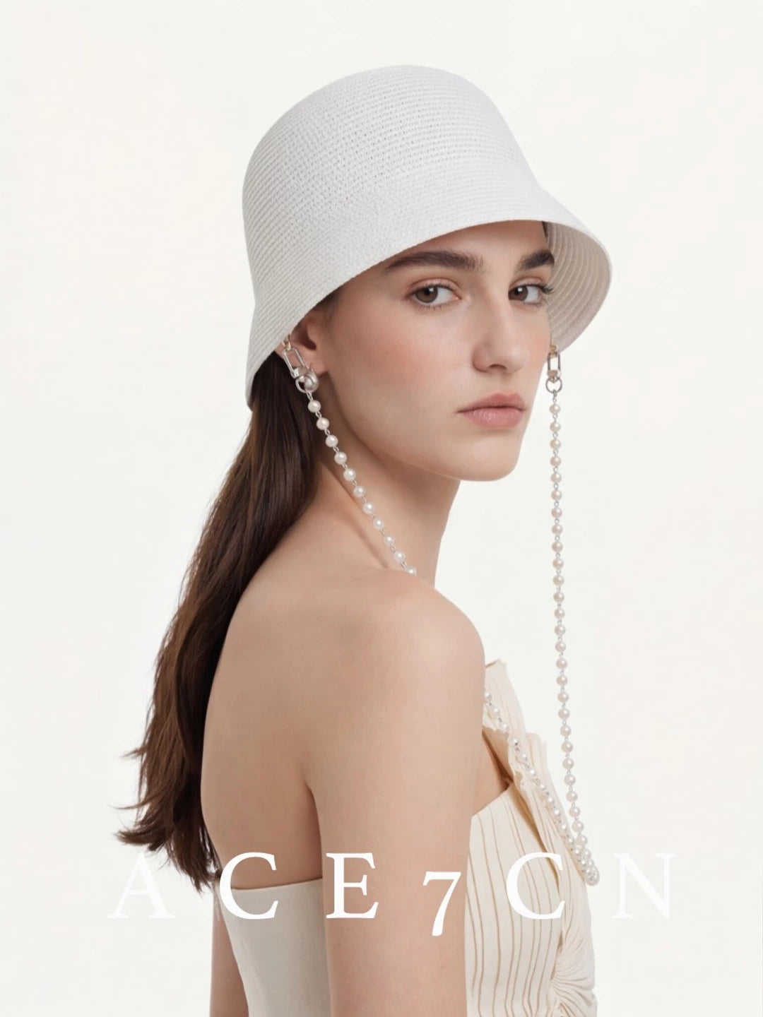 Chain-Trim Straw Lampshade Hat — ACE7CN