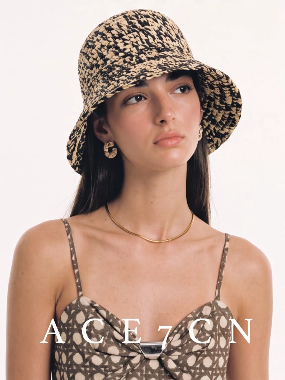 Two-Tone Hand-Woven Straw Bucket Hat — ACE7CN