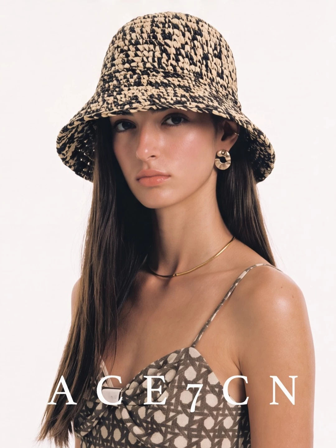 Two-Tone Hand-Woven Straw Bucket Hat — ACE7CN