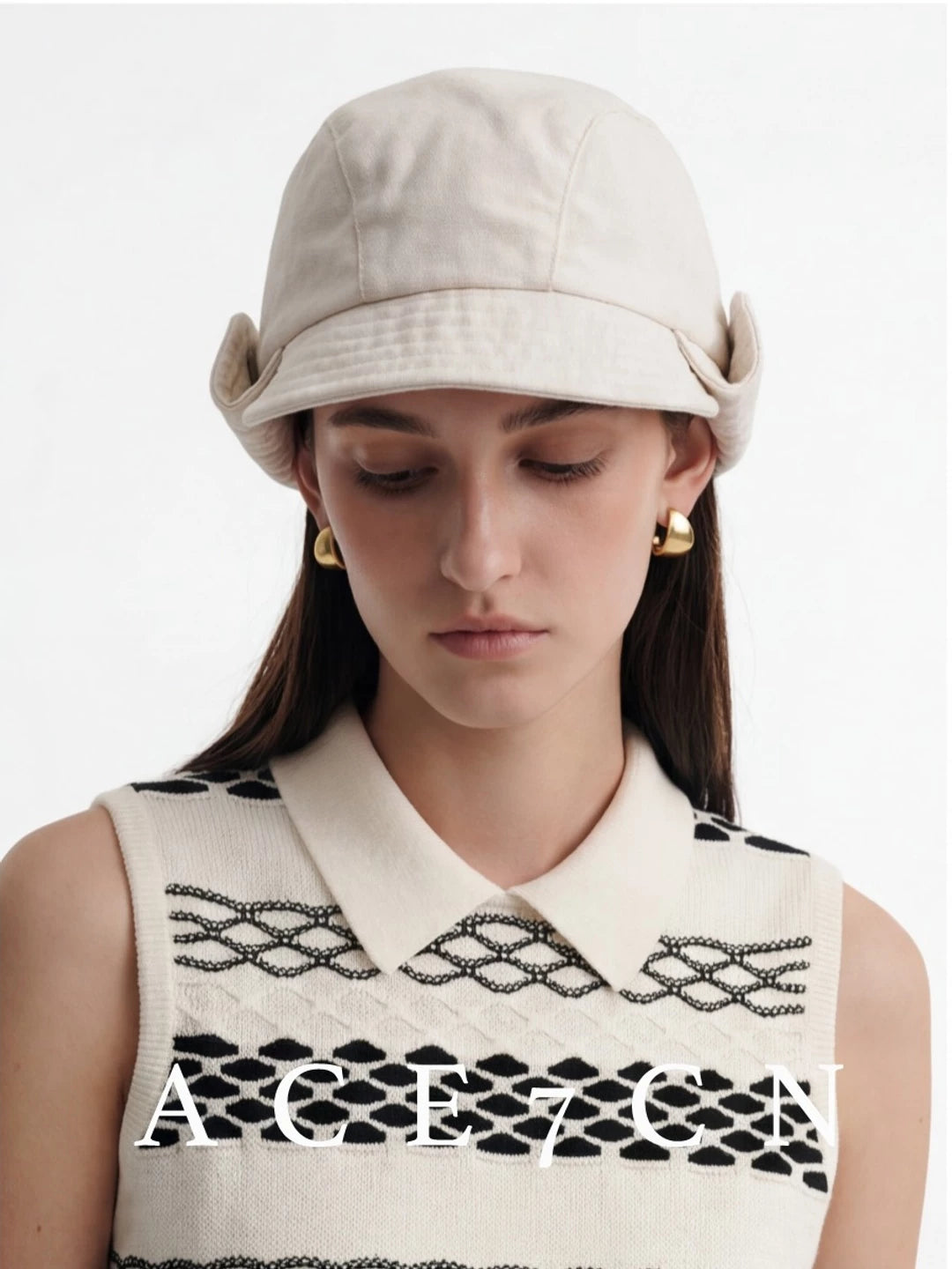 Buttoned Roll-Brim Bucket Hat — ACE7CN
