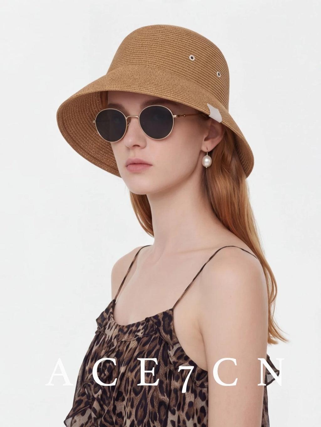 Foldable Wide-Brim Straw Cloche — ACE7CN