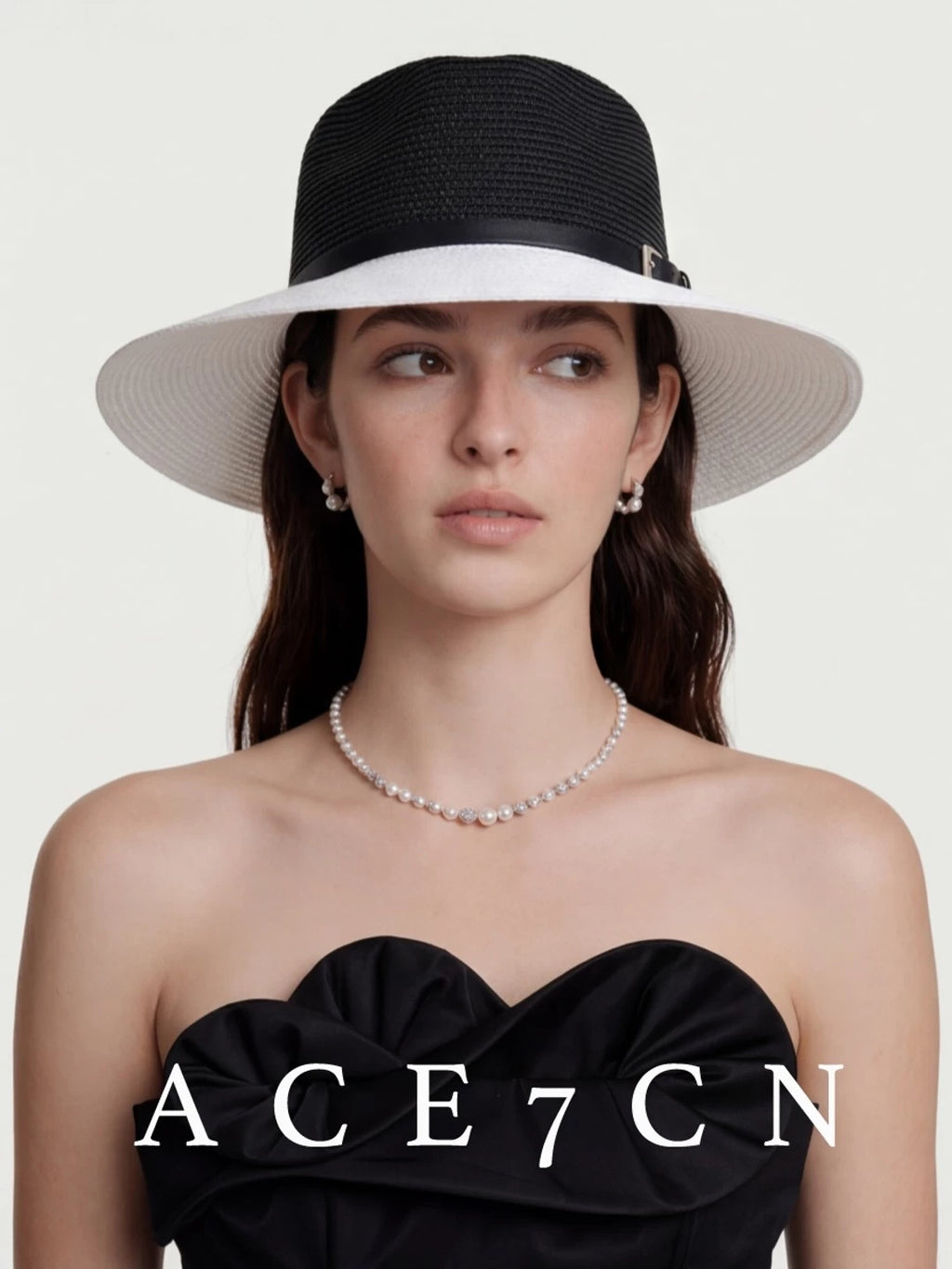 Black-and-White Wide-Brim Straw Fedora — ACE7CN