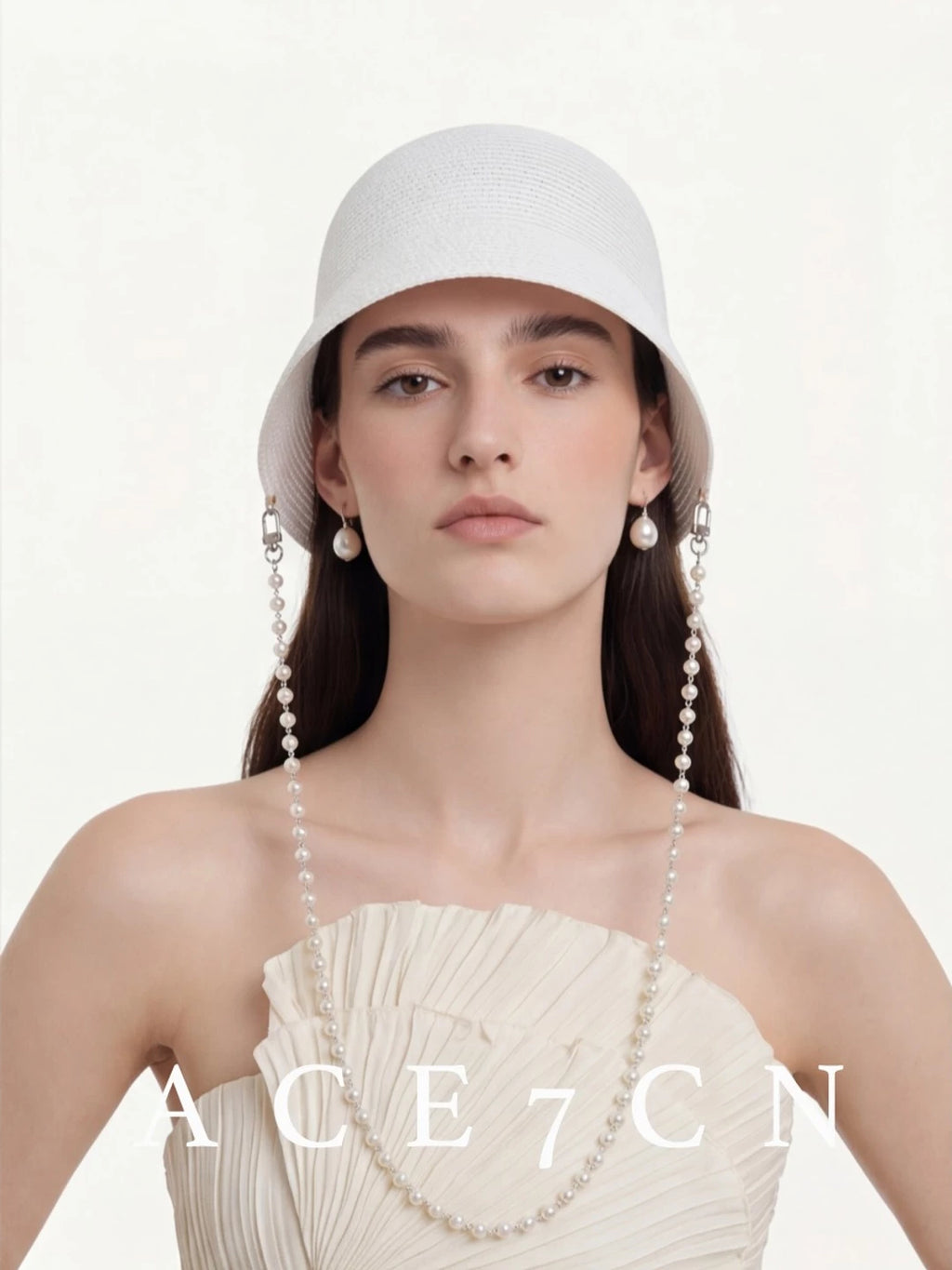 Chain-Trim Straw Lampshade Hat — ACE7CN