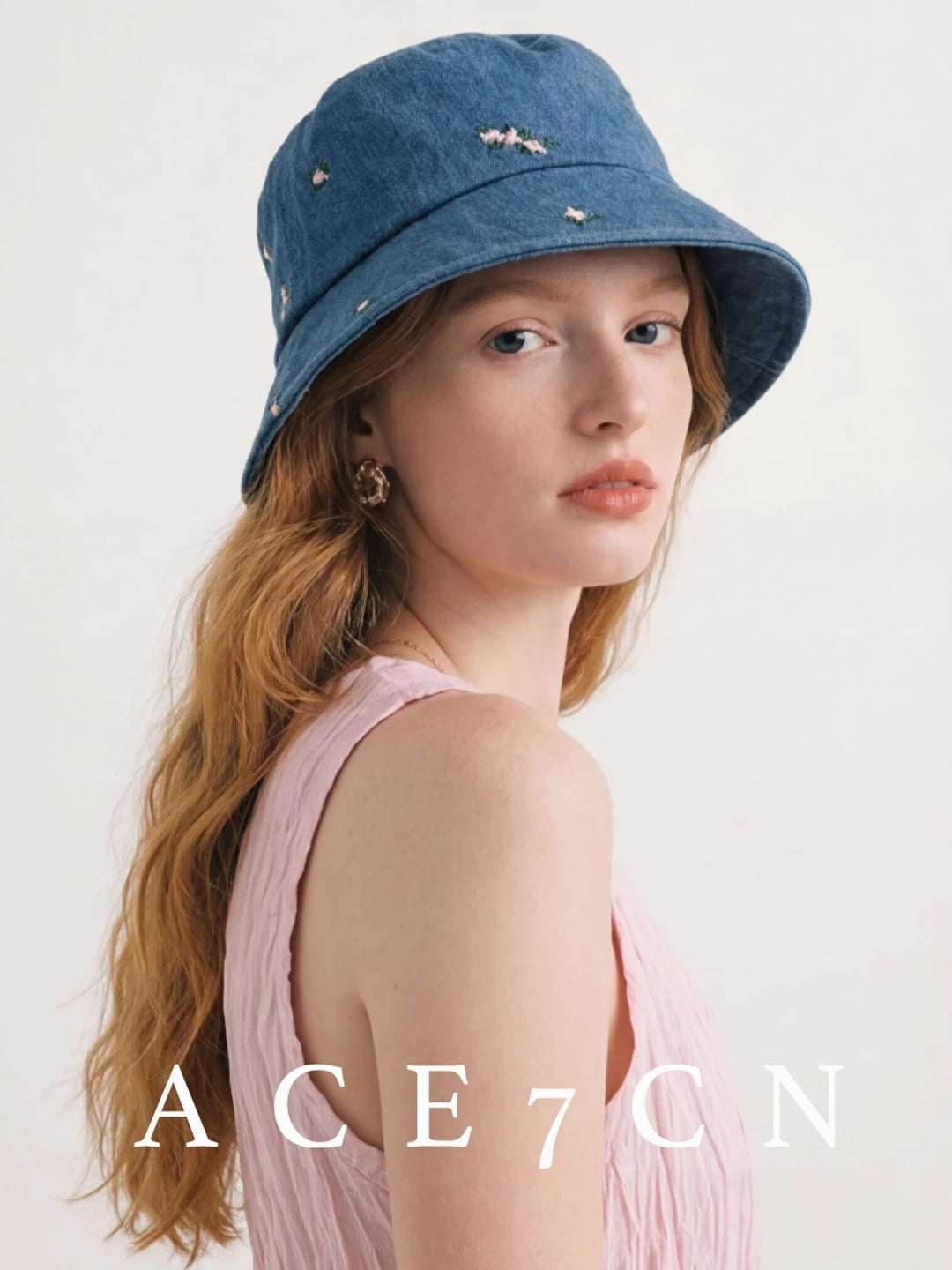 Floral-Embroidered Denim Bucket Hat — ACE7CN