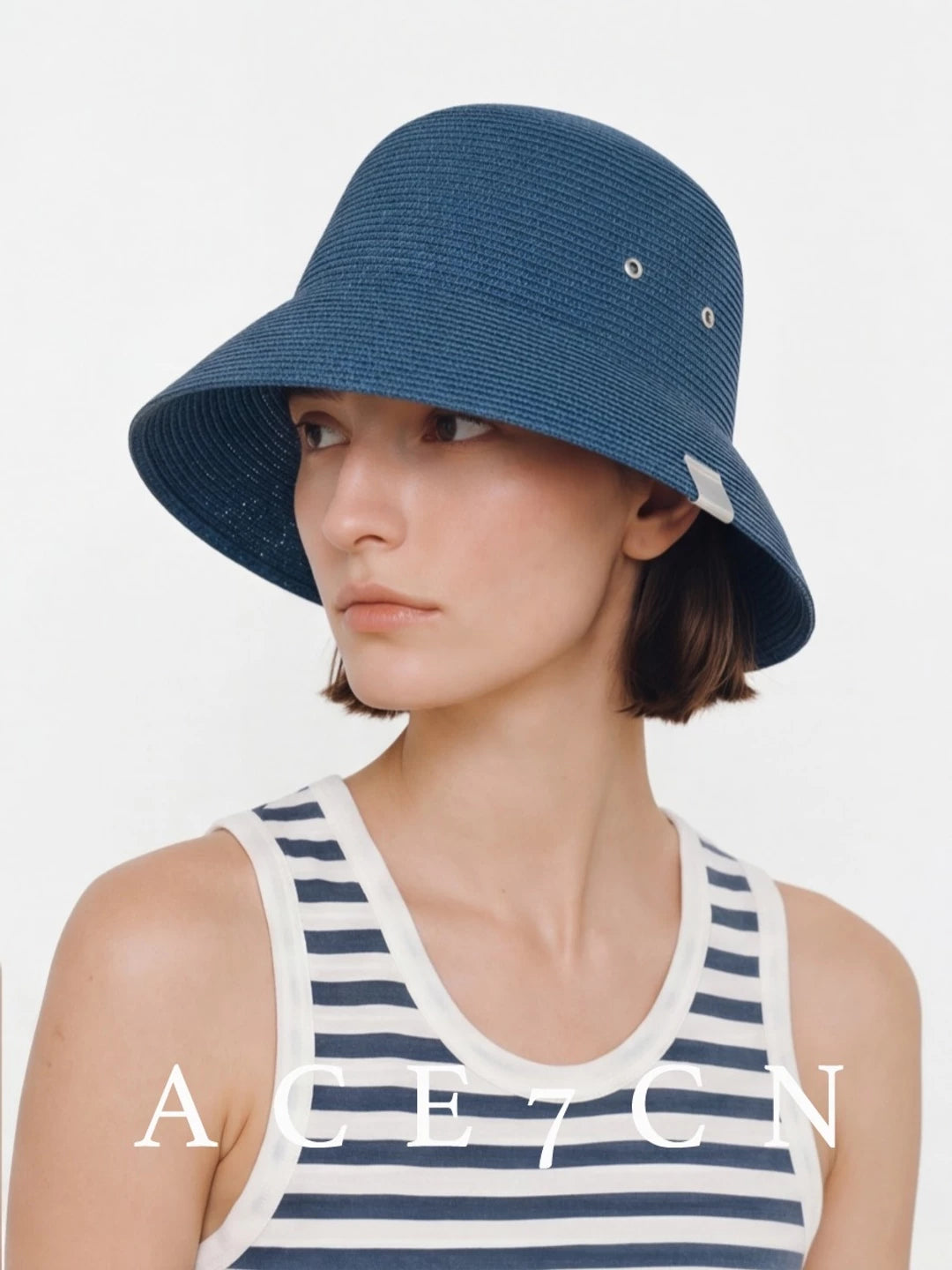 Foldable Wide-Brim Straw Cloche — ACE7CN