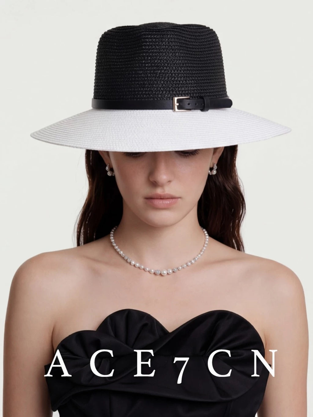 Black-and-White Wide-Brim Straw Fedora — ACE7CN
